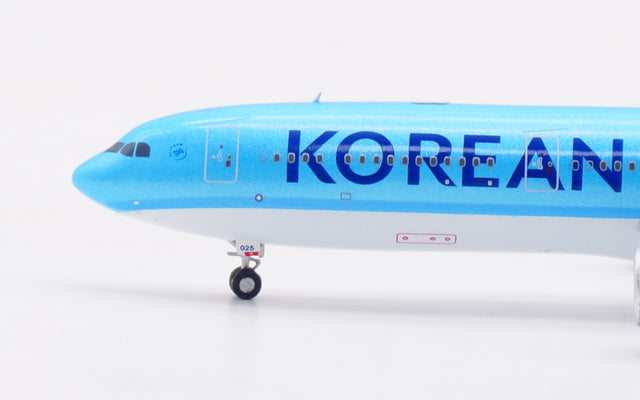 Aviation400 Korean Air Airbus A330-323 HL8025 1/400 Scale