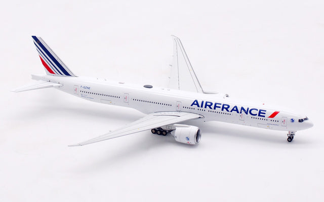 Aviation400 Air France Boeing 777-328ER F-GZNE (detachable gear) 1/400 Aircraft Scale Model