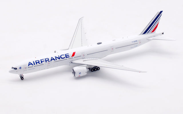 Aviation400 Air France Boeing 777-328ER F-GZNE (detachable gear) 1/400 Aircraft Scale Model