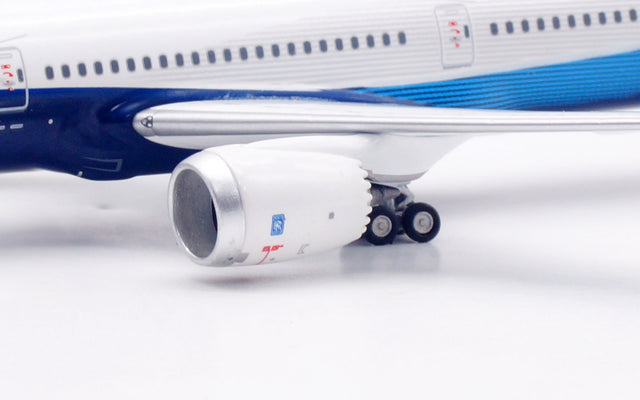 Aviation400 Boeing Boeing 787-9 Dreamliner N789FT (detachable gear) 1/400 Aircraft Scale Model