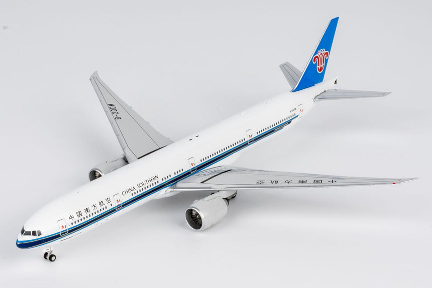 NG Models China Southern Airlines Boeing 777-300ER B-20DM 1/400 Aircraft Scale Model