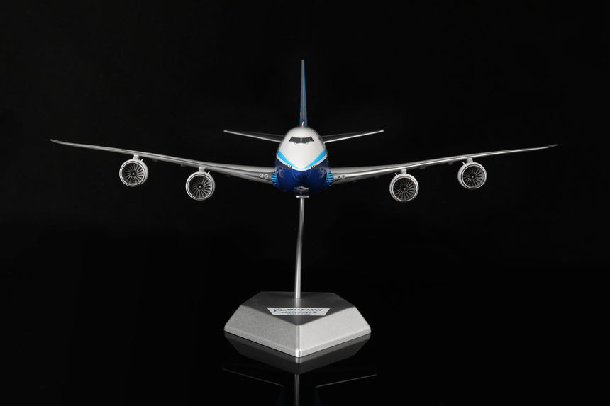 SQ Wings Boeing “House Dreamliner” / "Flaps Down" Boeing B747-8 1/200 Aircraft Scale Model