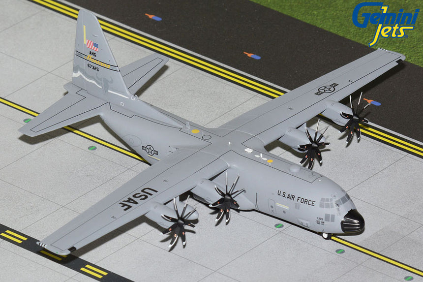 GeminiJets U.S. Air Force C-130H Hercules 96-7325 (Montana ANG) (upgraded stand) 1/200 Aircraft Scale Model