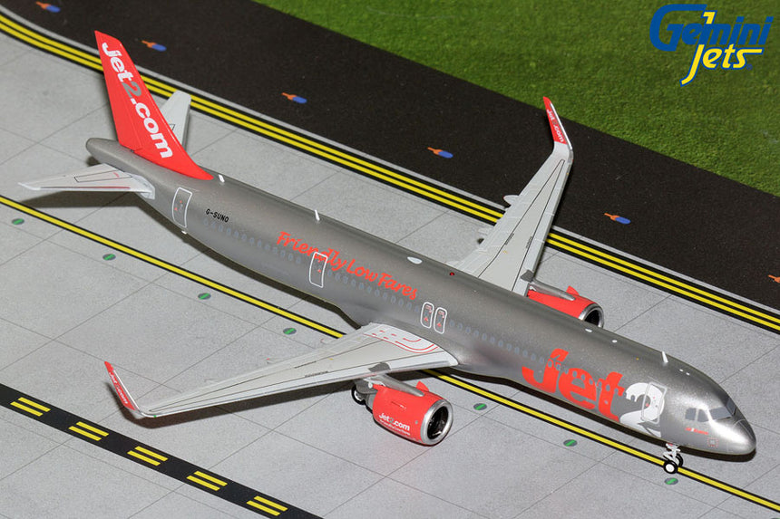 GeminiJets Jet2 Airbus A321neo G-SUNO (upgraded stand) 1/200 Aircraft Scale Model