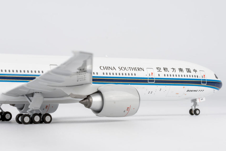 NG Models China Southern Airlines Boeing 777-300ER B-2099 1/400 Aircraft Scale Model