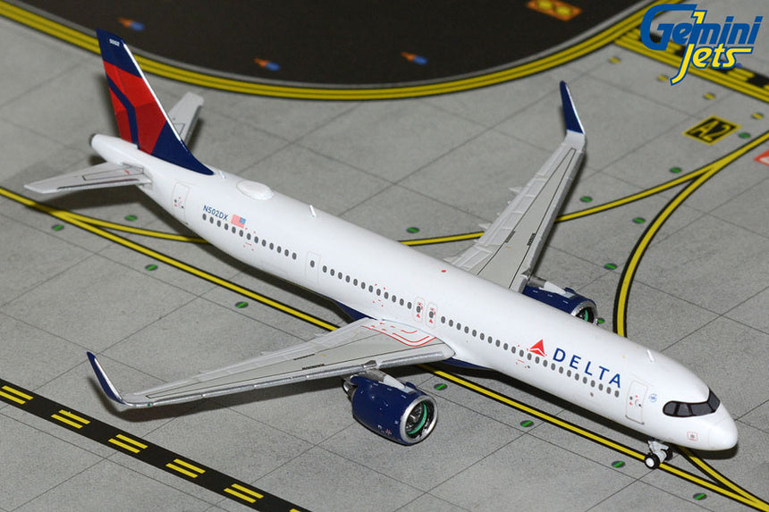 GeminiJets Delta Air Lines Airbus A321neo N502DX 1/400 Aircraft Scale Model