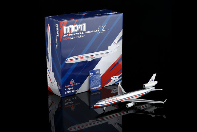 SQ Wings American Airlines McDonnell Douglas MD-11 N1766A 1/200 Aircraft Scale Model