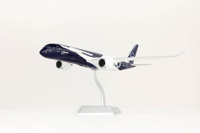 SQ Wings Lufthansa Airbus A350-900 D-AIXL 1/200 Aircraft Scale Model