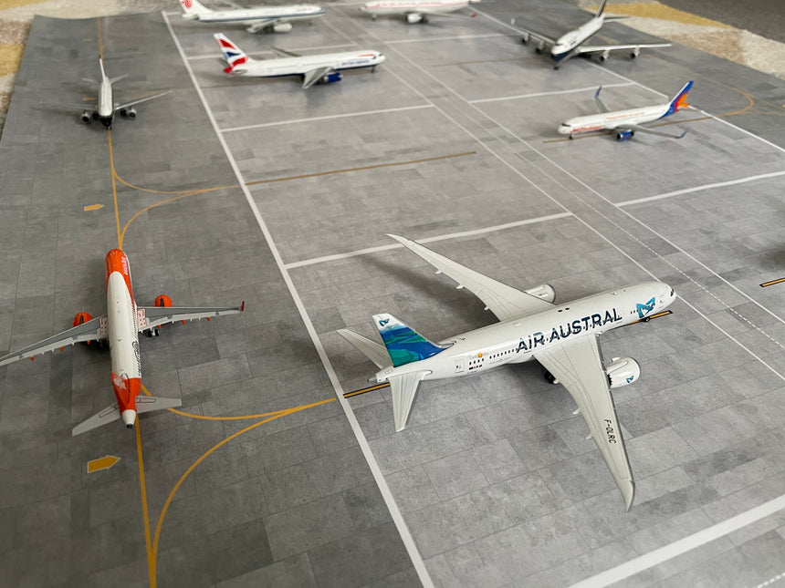 AMS 1/400 & 1/500 Scale Airport Parking Stands Paper Mat