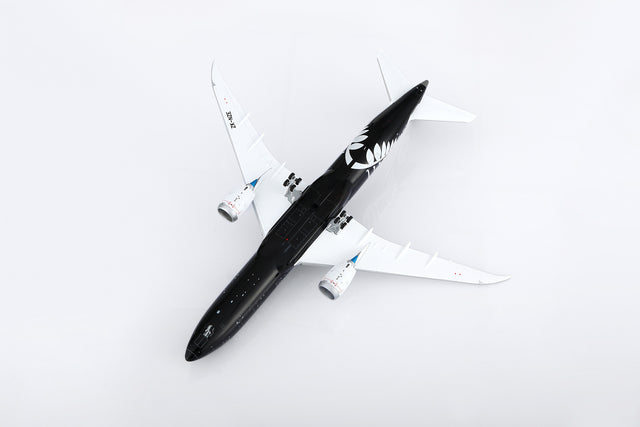 SQ Wings AIR NEW ZEALAND All Black livery Boeing B787-9 ZK-NZE 1/200 Aircraft Scale Model