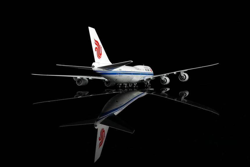 SQ Wings Air China Boeing B747-8 B-2486 1/200 Aircraft Scale Model