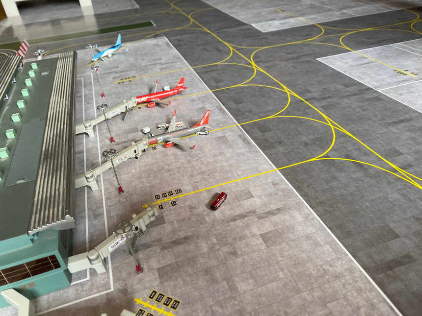 AMS 1/400 Scale Two Sheet Paper Airport Mat