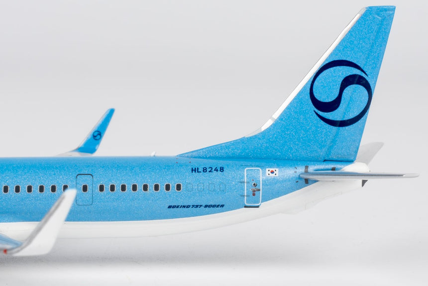 NG Models Korean Air (Korean Air's first 737-900 in 2025's livery) Boeing 737-900ER/w HL8248 1/400 Aircraft Scale Model