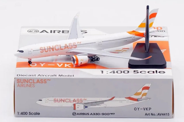 Aviation400 Sunclass Airlines Airbus A330-900 OY-VKP (detachable gear) 1/400 Aircraft Scale Model