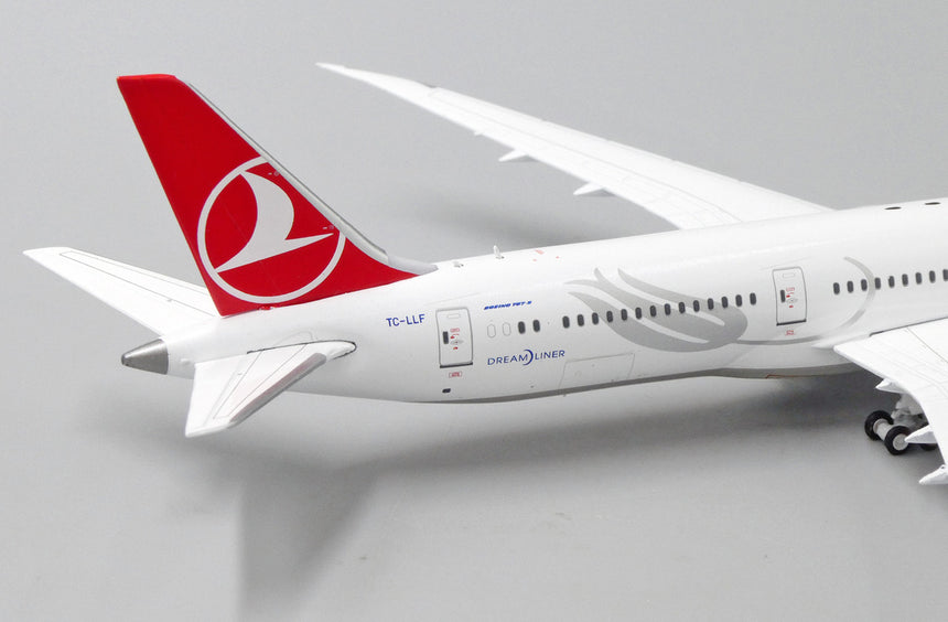JC Wings Turkish Airlines Boeing 787-9 Dreamliner TC-LLF 1/400 Aircraft Scale Model