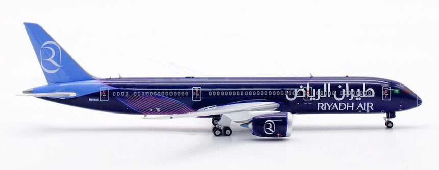 Aviation400 Riyadh Air Boeing 787-9 Dreamliner N8572C (rolling detachable magnetic undercarriage) 1/400 Aircraft Scale Model