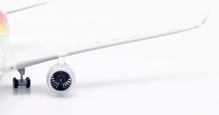 Aviation400 Sichuan Airlines Airbus A350-941 B-32G2 (with detachable gear) 1/400 Scale