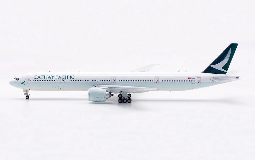 Aviation400 Cathay Pacific Boeing 777-367ER B-KQZ (detachable gear) 1/400 Aircraft Scale Model