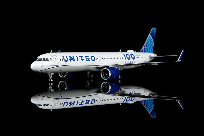 SQ Wings United Airlines Airbus A321neo N44550 1/200 Scale Model