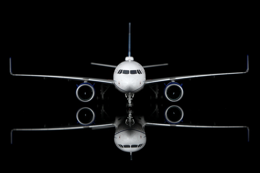 SQ Wings United Airlines Airbus A321neo N44550 1/200 Scale Model