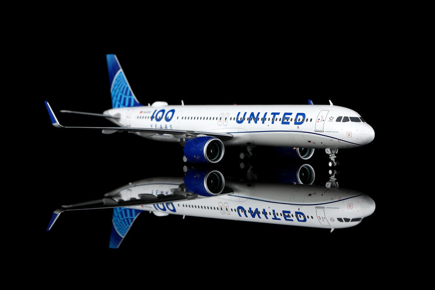 SQ Wings United Airlines Airbus A321neo N44550 1/200 Scale Model