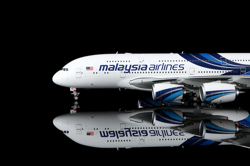 SQ Wings Malaysia Airlines Airbus A380 9M-MNB 1/200 Scale Model