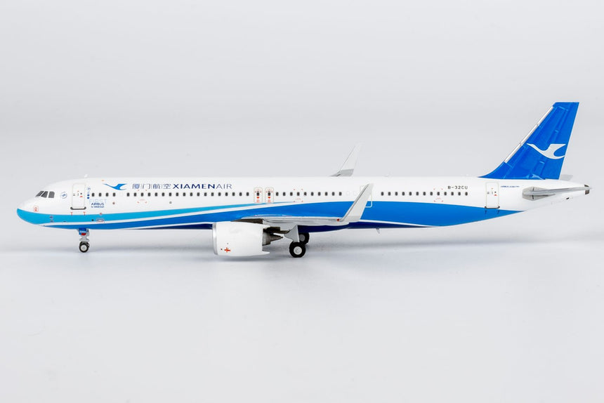 NG Models Xiamen Airlines "First Airbus for Xiamenair" sticker Airbus A321neo B-32CU 1/400 Aircraft Scale Model
