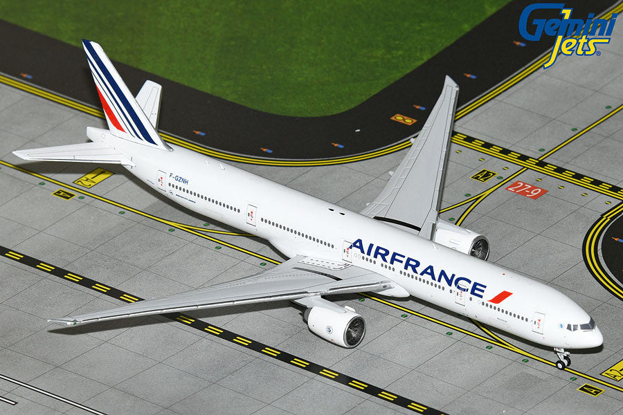 GeminiJets Air France Boeing 777-300ER F-GZNH (New Livery) 1/400 Scale
