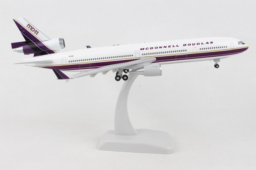 Hogan House Colors Mcdonnell Douglas Md-11 N211MD 1/200 Aircraft Scale Model