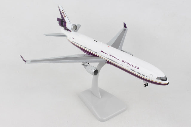 Hogan House Colors McDonnell Douglas Md-11 N211MD 1/200 Aircraft Scale Model