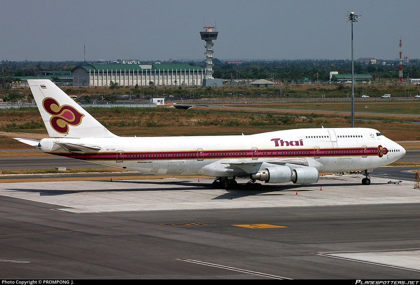 SQ Wings Thai Airways Boeing B747-300 HS-TGD 1/200 Aircraft Scale Model
