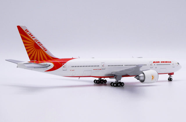 JC Wings Air India Boeing 777-200(LR) (VT-AEF) 1/400 Aircraft Scale Model