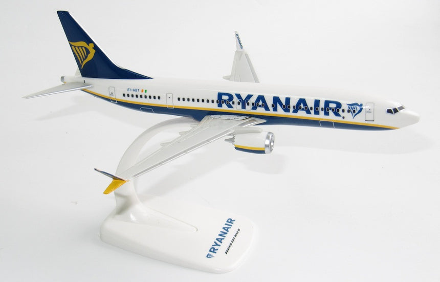 PPC Models Ryanair Boeing 737 MAX Snap-Fit Model Plane 1/200 Aircraft Scale Model