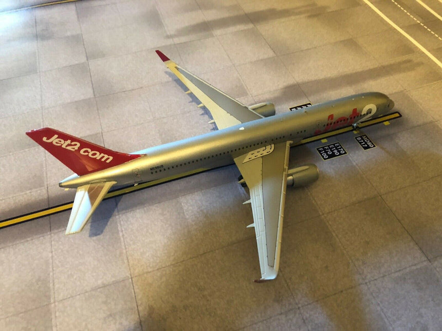 AMS 1/200 Scale Paper Airport Mat With Fold Out Terminal