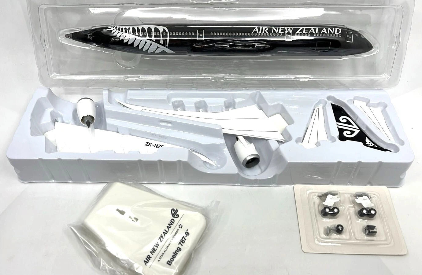 Hogan Air New Zealand Boeing 787-9 ZK-NZE 1/200 Scale