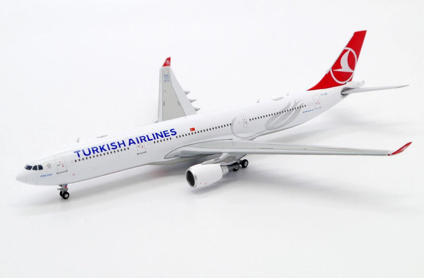 JC Wings Turkish Airlines Airbus A330-300 TC-LNE 1/400 Scale Model