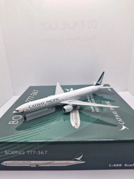 Phoenix Cathay Pacific Boeing B777-300 B-HNQ 1/400 Aircraft Scale Model