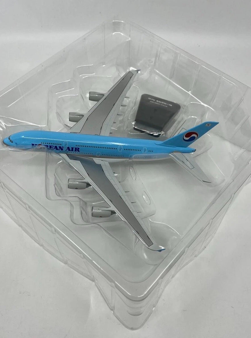 Hogan Korean Air Airbus A380 (Old Livery) (without landing gear) 1/400 Aircraft Scale Model
