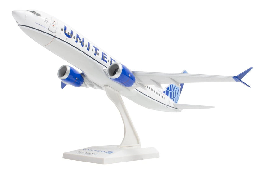 SkyMarks United Boeing B737Max8 1/130 Aircraft Scale Model