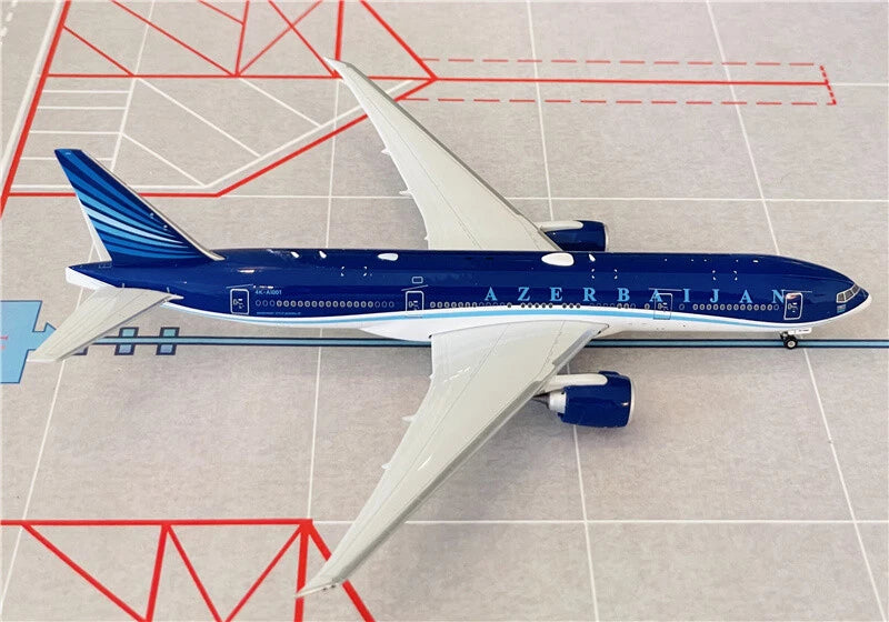 Phoenix Azerbaijan Airlines Boeing 777-200LR 4K-AI001 1/400 Aircraft Scale Model