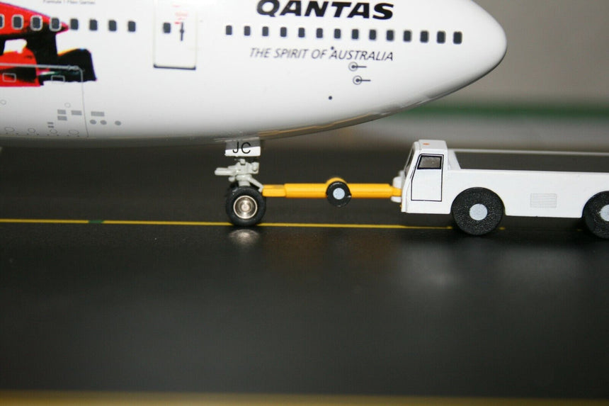 Gemini200 Airport Support Equipment Set 1/200 Scale