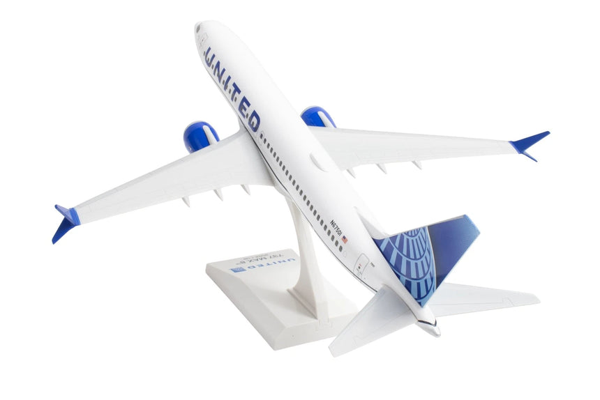 SkyMarks United Boeing B737Max8 1/130 Aircraft Scale Model