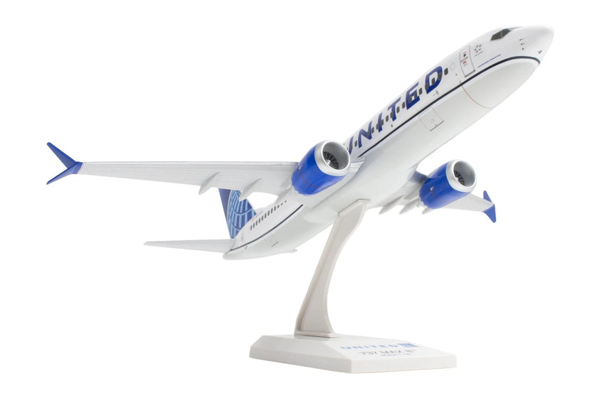 SkyMarks United Boeing B737Max8 1/130 Aircraft Scale Model