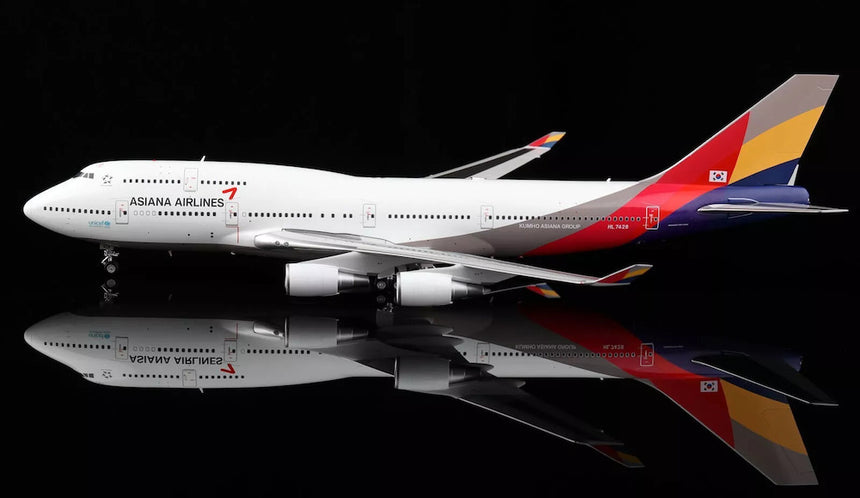 SQ Wings Asiana Airlines "Last Asiana Airlines Boeing 747-400" Boeing B747-400 HL7428 1/200 Scale