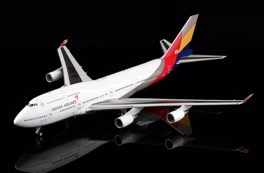 SQ Wings Asiana Airlines "Last Asiana Airlines Boeing 747-400" Boeing B747-400 HL7428 1/200 Scale