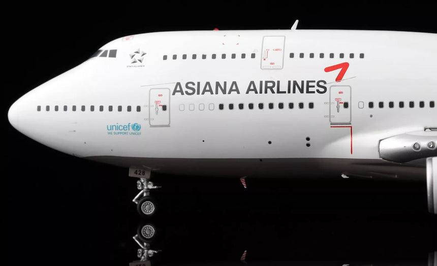 SQ Wings Asiana Airlines "Last Asiana Airlines Boeing 747-400" Boeing B747-400 HL7428 1/200 Scale