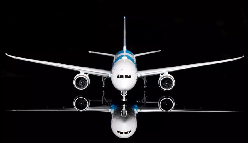 SQ Wings China Southern Boeing B787-9 B-1242 1/200 Aircraft Scale Model