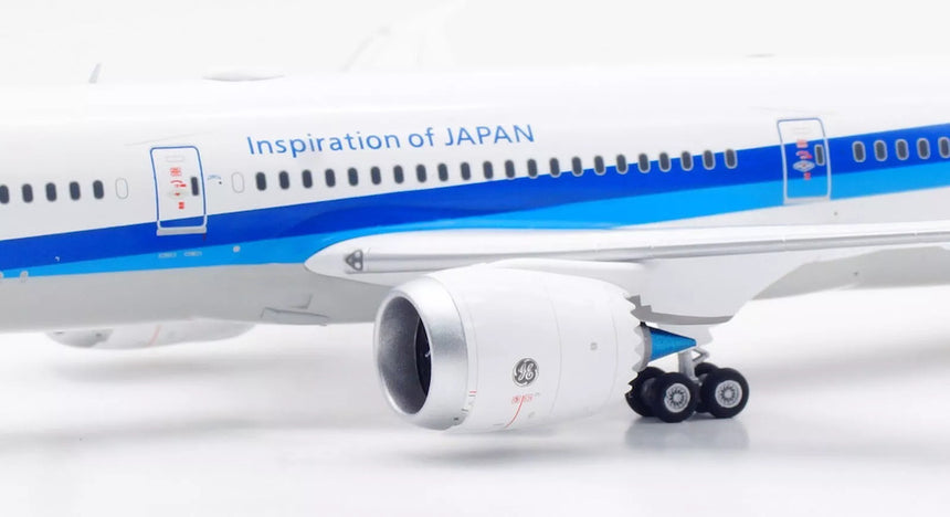 SQ Wings ANA Boeing B787-10 JA981A 1/200 Aircraft Scale Model