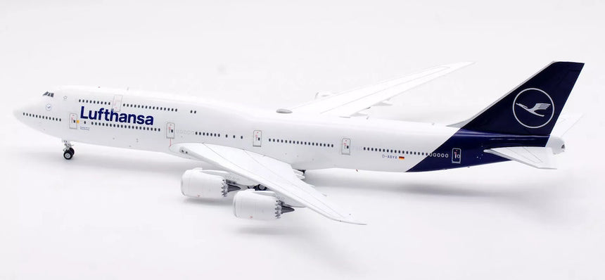 SQ Wings Lufthansa Boeing B747-8 D-ABYA 1/200 Aircraft Scale Model