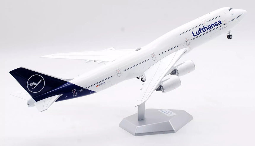 SQ Wings Lufthansa Boeing B747-8 D-ABYA 1/200 Aircraft Scale Model